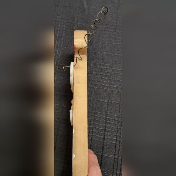 Vintage Wooden Santa Wall Hanging This piece has really neat wood carving - Picture 4 of 5